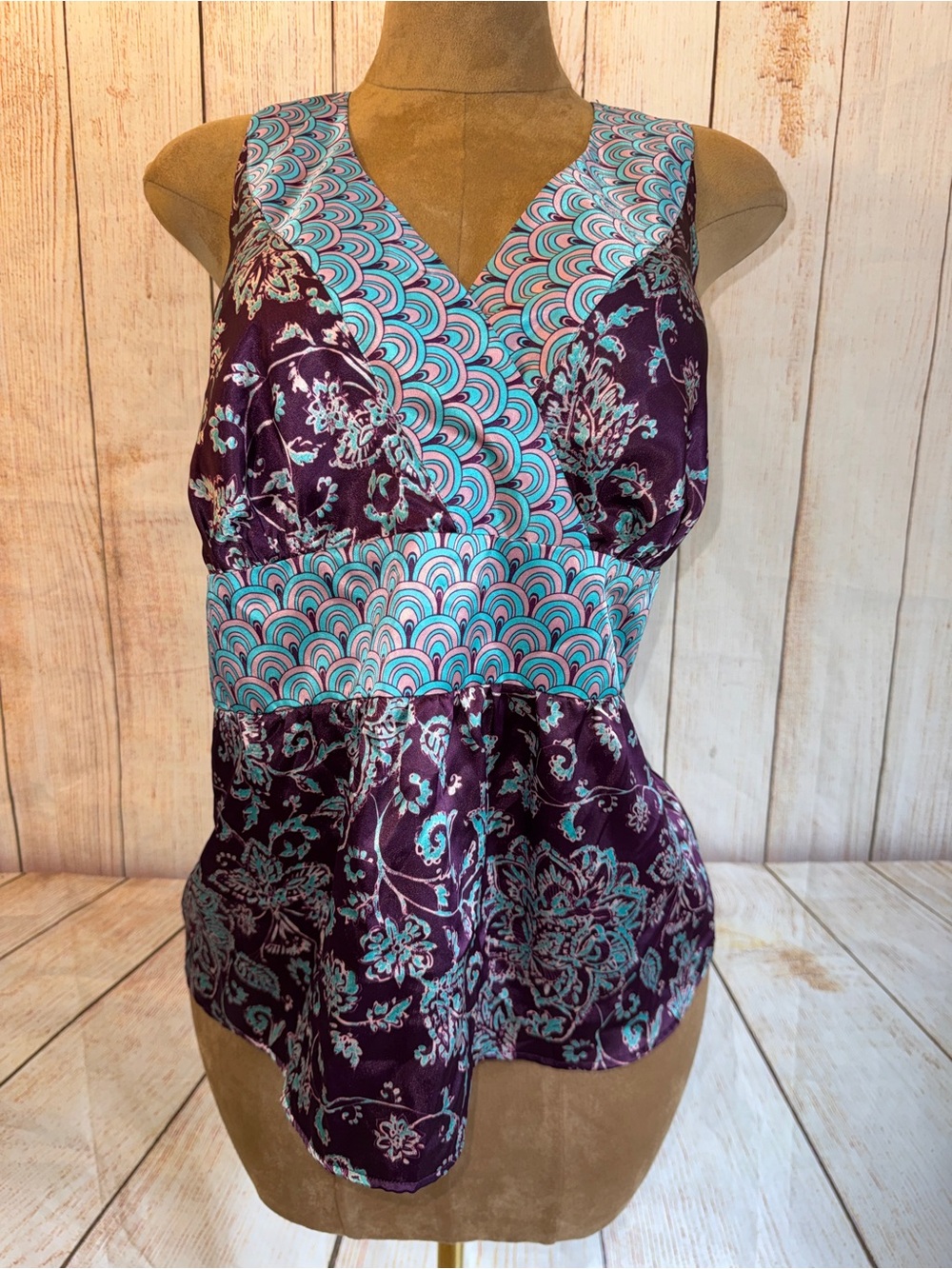 Lane Bryant Purple and Turquoise Patterned V-Neck Satin Tank Top, Sz 18